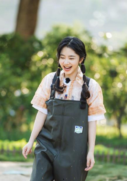 谭松韵吃瓜事件视频,揭秘背后真相与网友热议