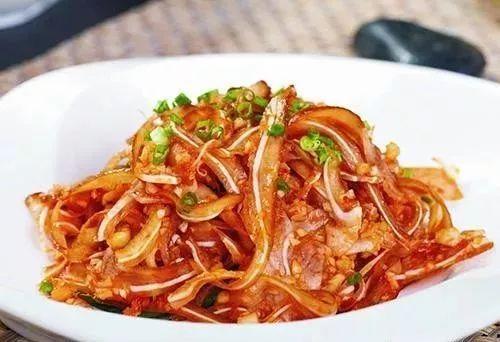 刘大瓜吃猪耳朵视频,趣味横生美食瞬间